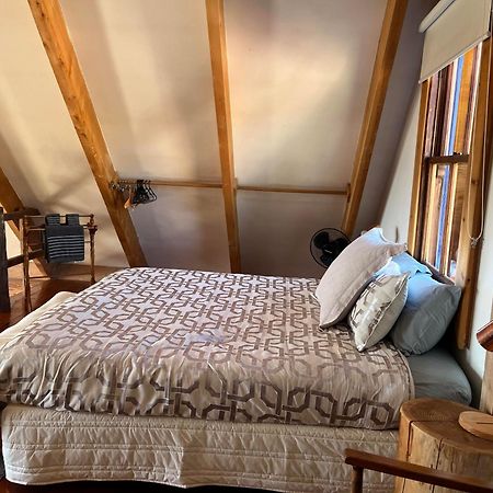 Tree Hut Cottage Мастертон Экстерьер фото